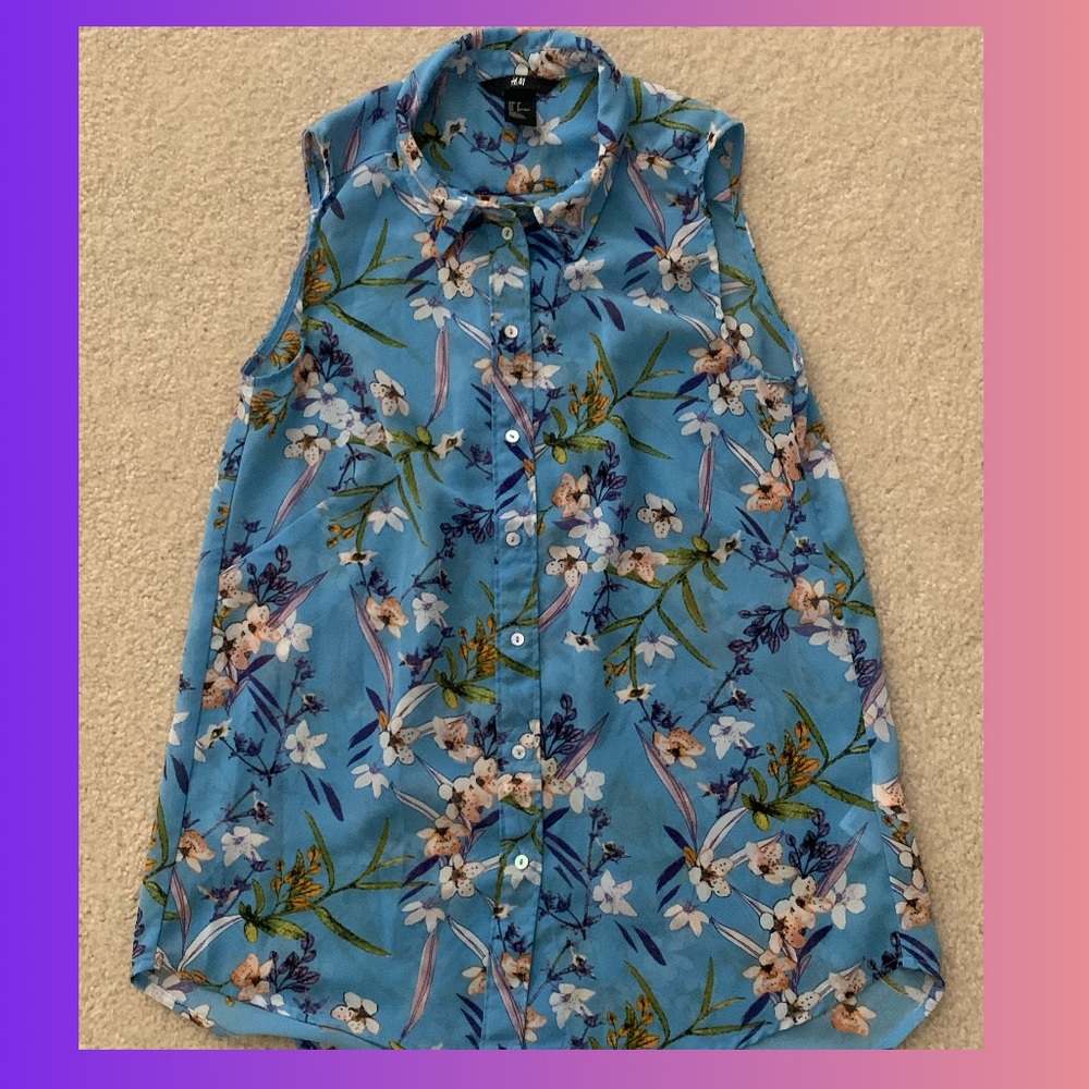 Blue Floral Tank 🤩